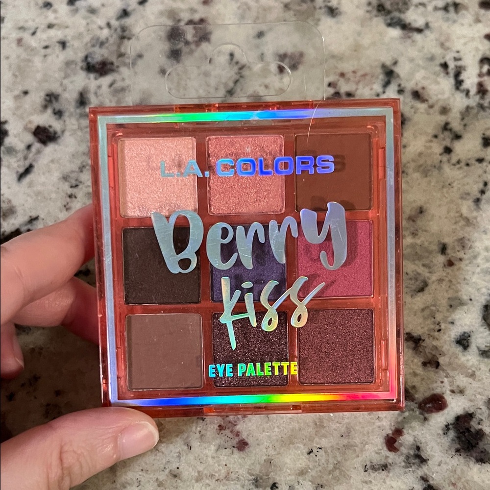 New L.A. Colors Berry Kiss Eyeshadow Palette